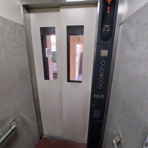 エレベーター付き