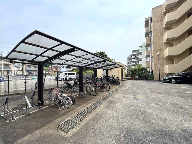 屋根付き駐輪場