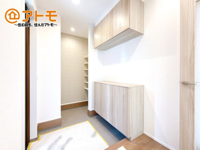 玄関は収納付きで使い勝手良好♪見た目もすっきり♪