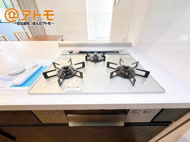 3口コンロは使い勝手がよくお料理も楽しくなりそうです♪