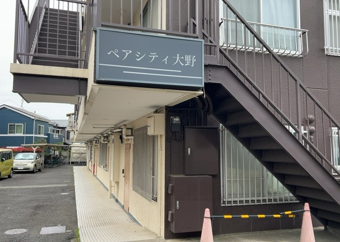 マンションのエントランスには、もともと風よけや防犯の役割がありますが、マンションによって宅配ボックスなどの設備が備わっている所もあります。日々の生活をイメージしながら生活しやすさをチェックしましょう。