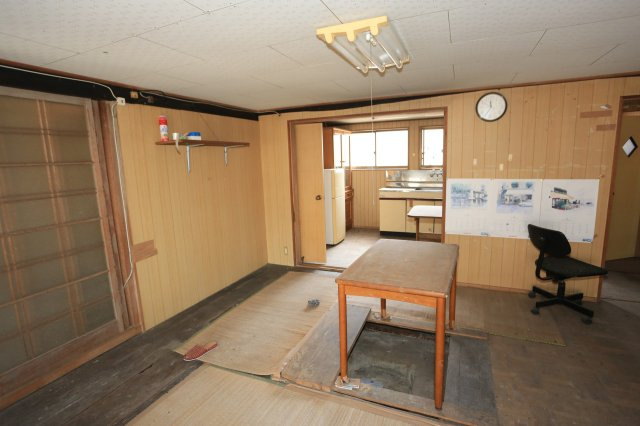 室内の床面および壁面の状況をご確認いただけます。