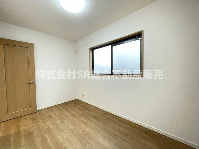 勉強に集中できそうなお部屋です。子供部屋にいかがでしょうか。
