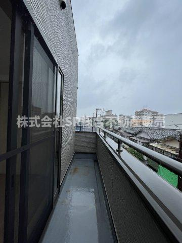 バルコニーは2面にあります！