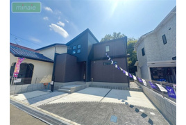 保育園6分　幼稚園並列3台駐車　パントリー付き　限定2区画　2号棟の外観