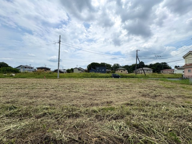 ■?区画　■お好きなハウスメーカーで建築可能です！　■土地面積約90坪！　■南面道路