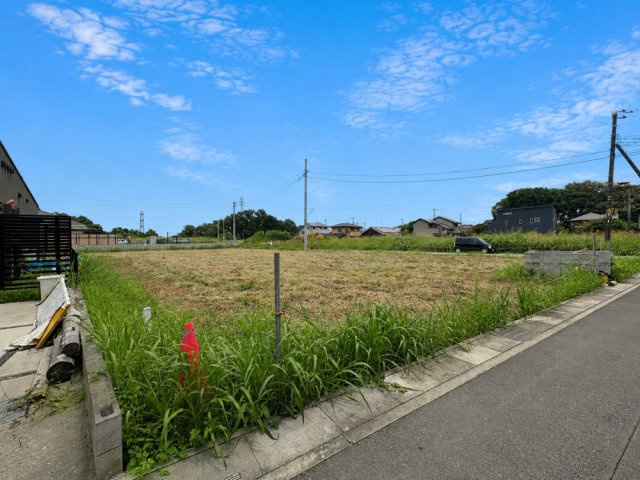 ■?区画　■お好きなハウスメーカーで建築可能です！　■土地面積約90坪！　■南面道路
