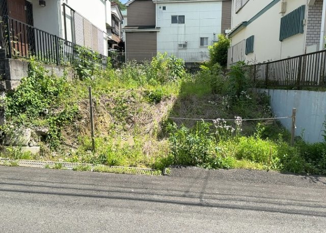 土地探しをしていると都市計画区域という言葉を目にすると思います。法律によって、都道府県知事や国土交通大臣が指定するエリアのことを指しており、都市計画区域は市街化区域と市街化調整区域に分けられています。