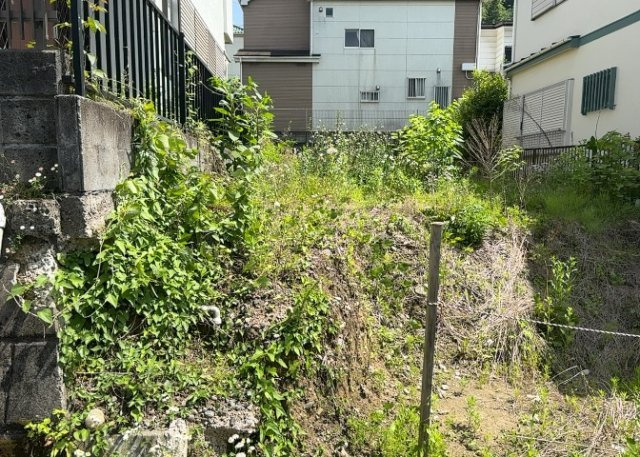 人が暮らすうえで日光は大切な要素となります。日当たりの良さは譲れないポイントですね。併せて近くに大きな建築物の建築予定がないか、あるいはそれが可能な土地が近くにないか事前に確認することもお勧めします。