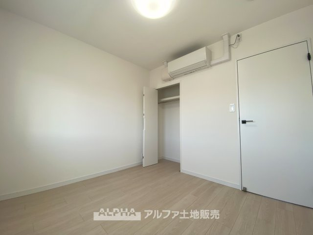【room】　◆居室◆4.5帖の洋室。光に包まれるように設計された空間。
