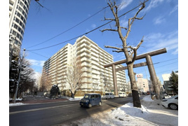 シーアイマンション円山　西棟の外観