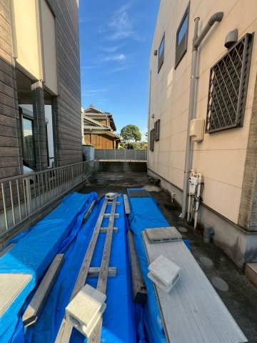 車種によっては縦列駐車が可能です（2台）