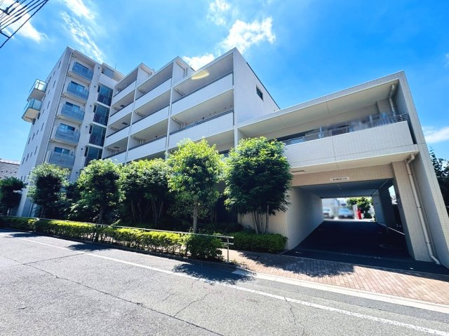 オートロックですので、防犯面安心してお住まいいただけます。