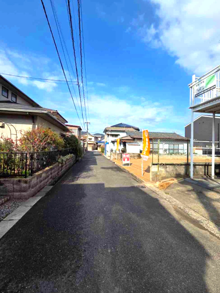 【下曽根四丁目（7期）の前面道路含む現地写真】