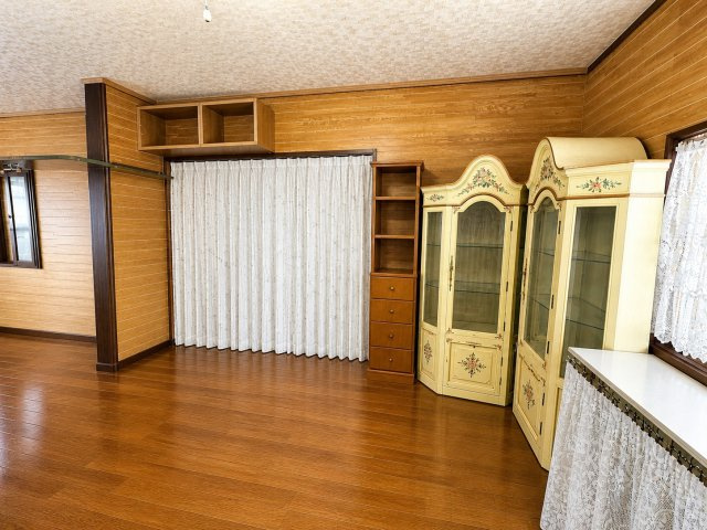 こちらの居間で趣味の時間をお楽しみください