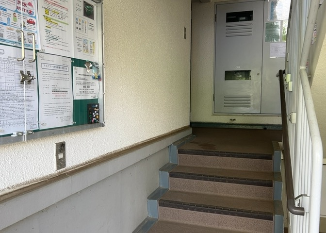 マンションのエントランスには、もともと風よけや防犯の役割がありますが、マンションによって宅配ボックスなどの設備が備わっている所もあります。日々の生活をイメージしながら生活しやすさをチェックしましょう。