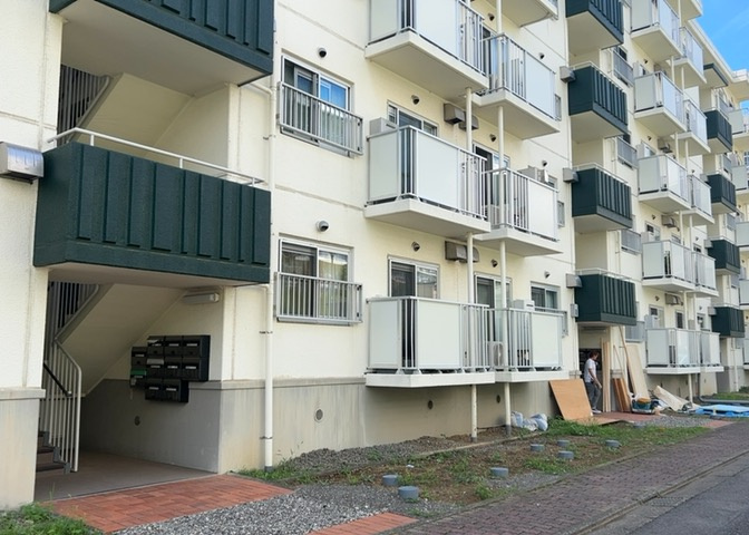 ＳＲＣ造は強度や耐震性の面でもRC造と比べて優れています。そのため、10階建以上の高層または超高層マンションなどの建築にも多く採用されています。柱や梁などのサイズが小さくても高い耐震性を確保できます。