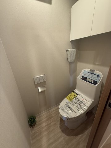 ウォシュレット付きトイレです