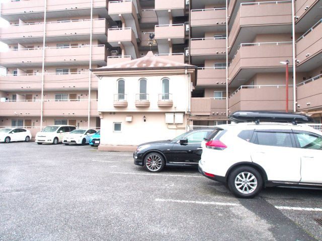 【駐車場】