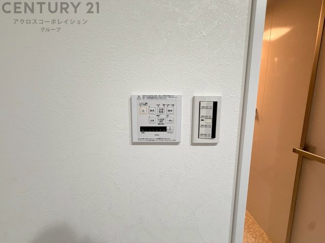 暖房機能があるため、冬場でも温かい浴室で入浴でき、乾燥機能があるため、水気を素早く取り除けます。また、換気機能があるため、湿気を素早く排出してカビや雑菌の発生を防ぐことができます。