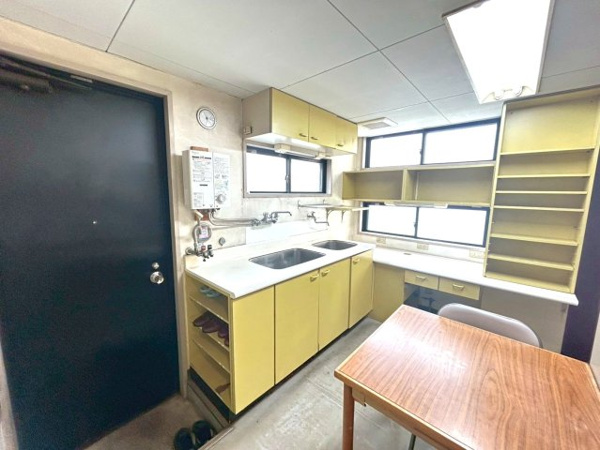 【練馬区西大泉4丁目 診療所付住居 西武池袋線 大泉学園の洋室】