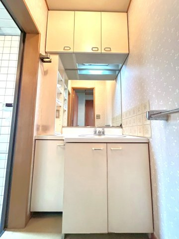 【練馬区西大泉4丁目 診療所付住居 西武池袋線 大泉学園の独立洗面台】