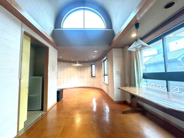 【練馬区西大泉4丁目 診療所付住居 西武池袋線 大泉学園の居間】