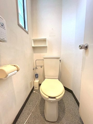 【練馬区西大泉4丁目 診療所付住居 西武池袋線 大泉学園のトイレ】