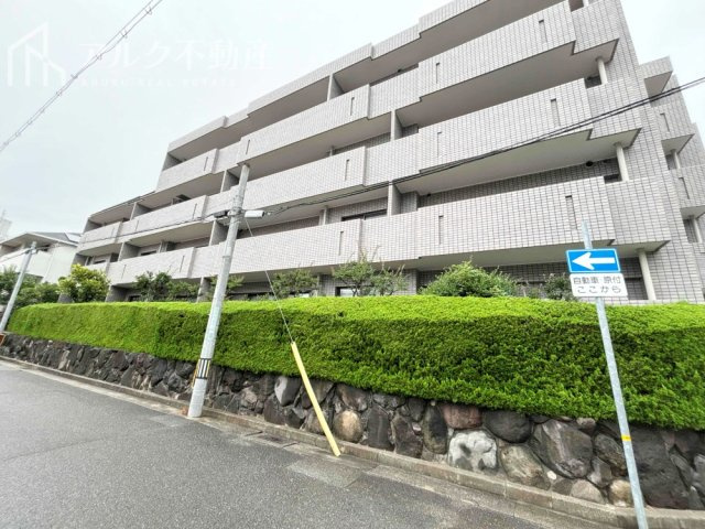 RC造地上4階地下1階建