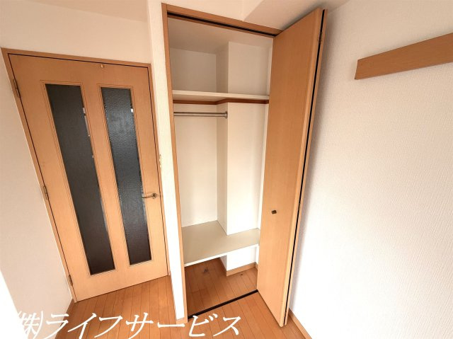 洋室6.5帖／クローゼットあり
