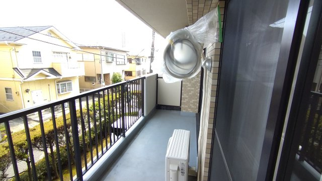 南東向きバルコニーで陽当り良好