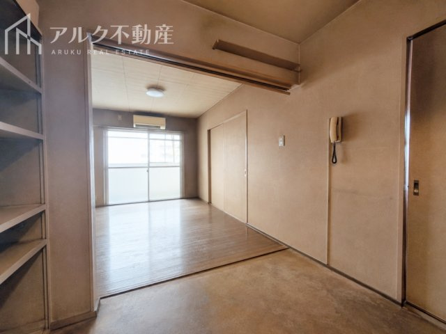 居間・リビング　※AIによる荷物除去を行っております