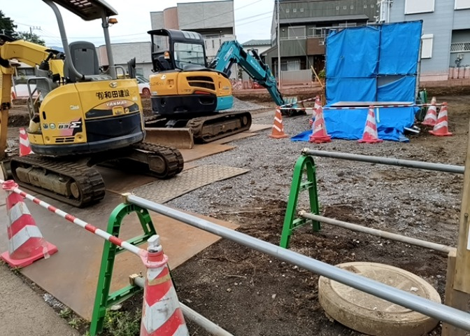 土地を買う際、住む地域の自治体や福祉の補助制度にも注目してみましょう。子供や老人の医療補助やゴミ出しのルールなど、自治体によってルールに大きな違いがあるため、暮らしやすい土地で判断するとよいでしょう。