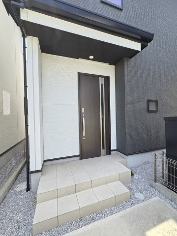 TVモニター付きドアホンはポストと一体型！