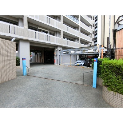 チェーンゲートを設け、防犯面にも配慮されています♪