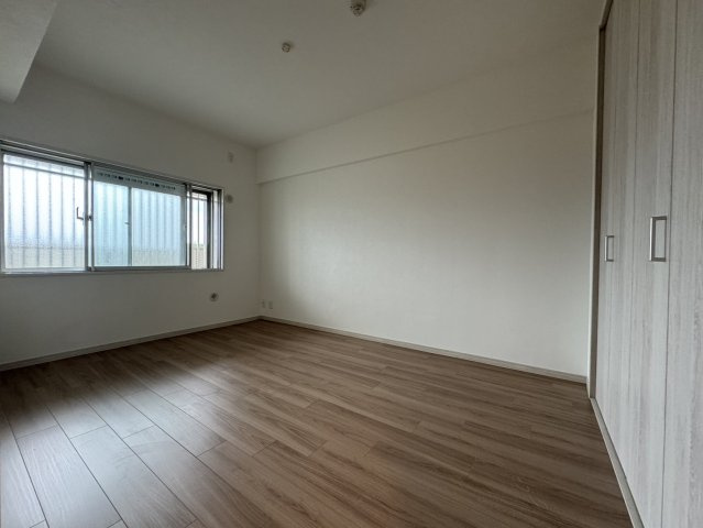 【同社施工例】※類似同仕様です。開口部のデザインや位置等のデザインが異なります。