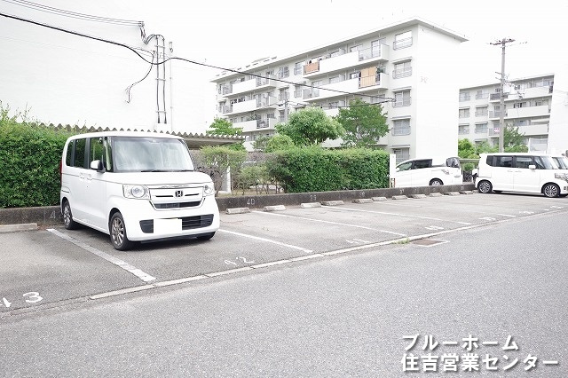 敷地内にある駐車場です！