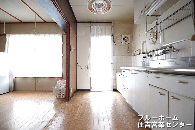 LDKです！広々とした空間で大きな家具の配置等も困りません♪