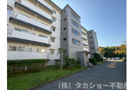 稲毛高浜南団地 27号棟の外観