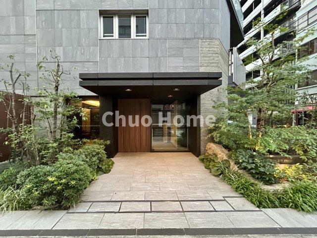 【エントランス】マンションのエントランスは、その物件の印象を決める、顔とも言える場所です。毎日通る場所ですからきれいなのが一番です。