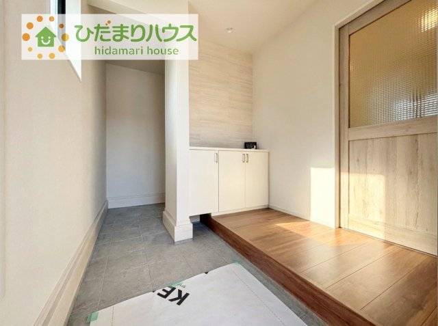 玄関が広いので親子で並んで仲良く靴が履けますね(^^)/