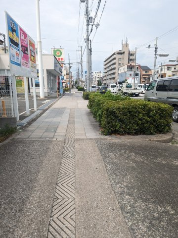 前面道路は歩道付き☆