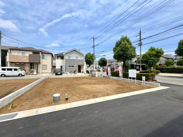 ■A区画　■自由設計で理想の住まいを実現できる注文住宅用地！　■現地と合わせて当社施工現場のご見学も可能です！　■花田小学校まで徒歩2分(約160ｍ)・中央中学校まで徒歩15分（約1200ｍ）