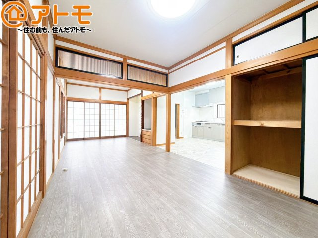 家族団らんのイメージは、リビングを思い浮かべませんか？リビングこそ広々としたお部屋が良いですね♪
