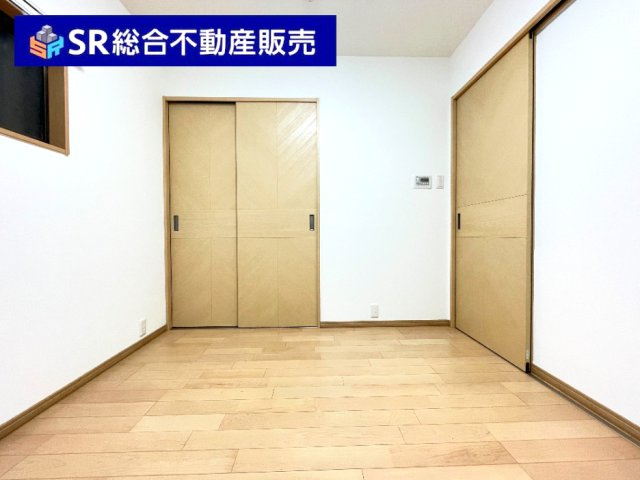 1F　4.5帖。収納付きの便利な洋室です！