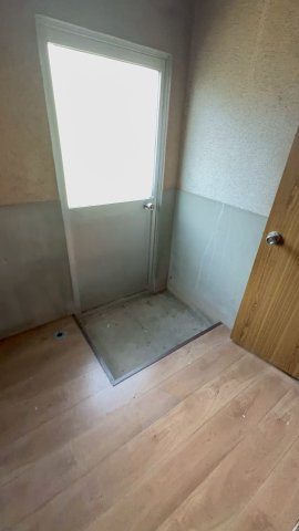 勝手口です