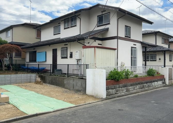 隣家の土地はどうなっているのか、生活利便施設が近くにあるのか、学校まで近いかなど、お客様のライフスタイルにあわせたイメージが重要です。また、近くにあると困る施設が近くにないかも確認するといいでしょう。