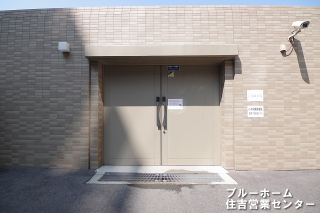 ■敷地内に有るごみ置き場です