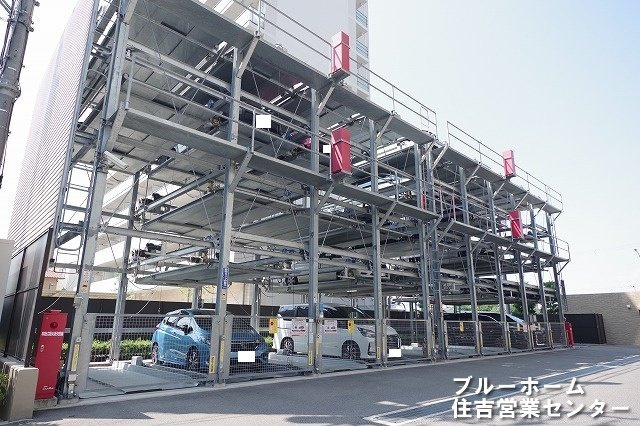 ■敷地内に有る駐車場です