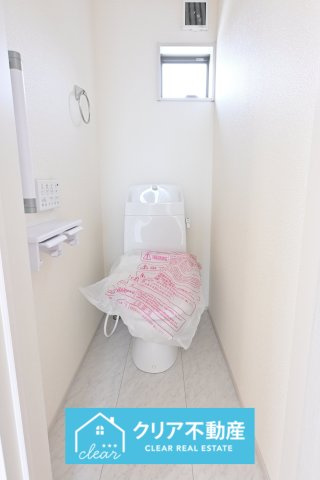 2階にもトイレがあるので忙しい朝も分けて使えます！